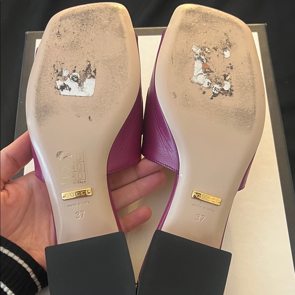 Gucci Women's Magenta Mules with Gold Accents - Picture 3 of 3